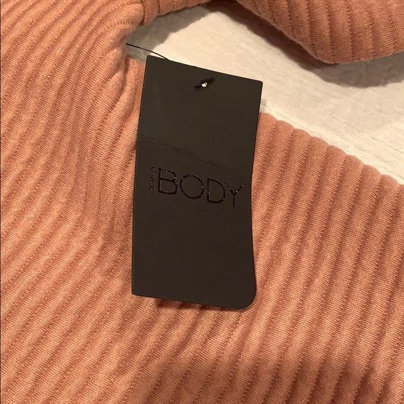 Women’s soft jacket peach tone - Picture 2 of 3